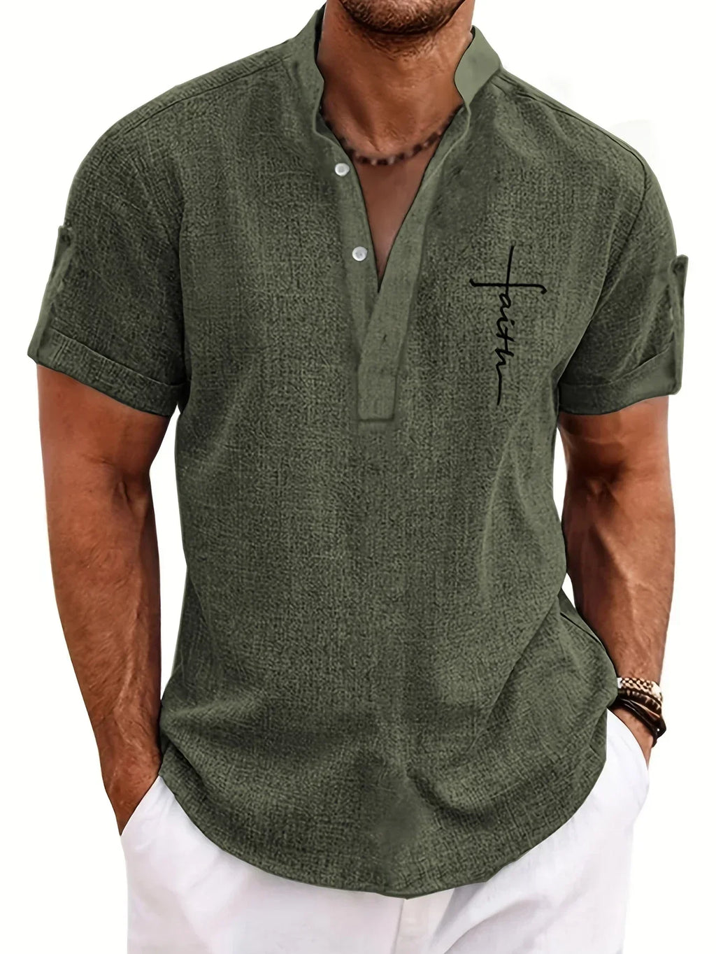 Camisa elegante de manga corta con cuello alto