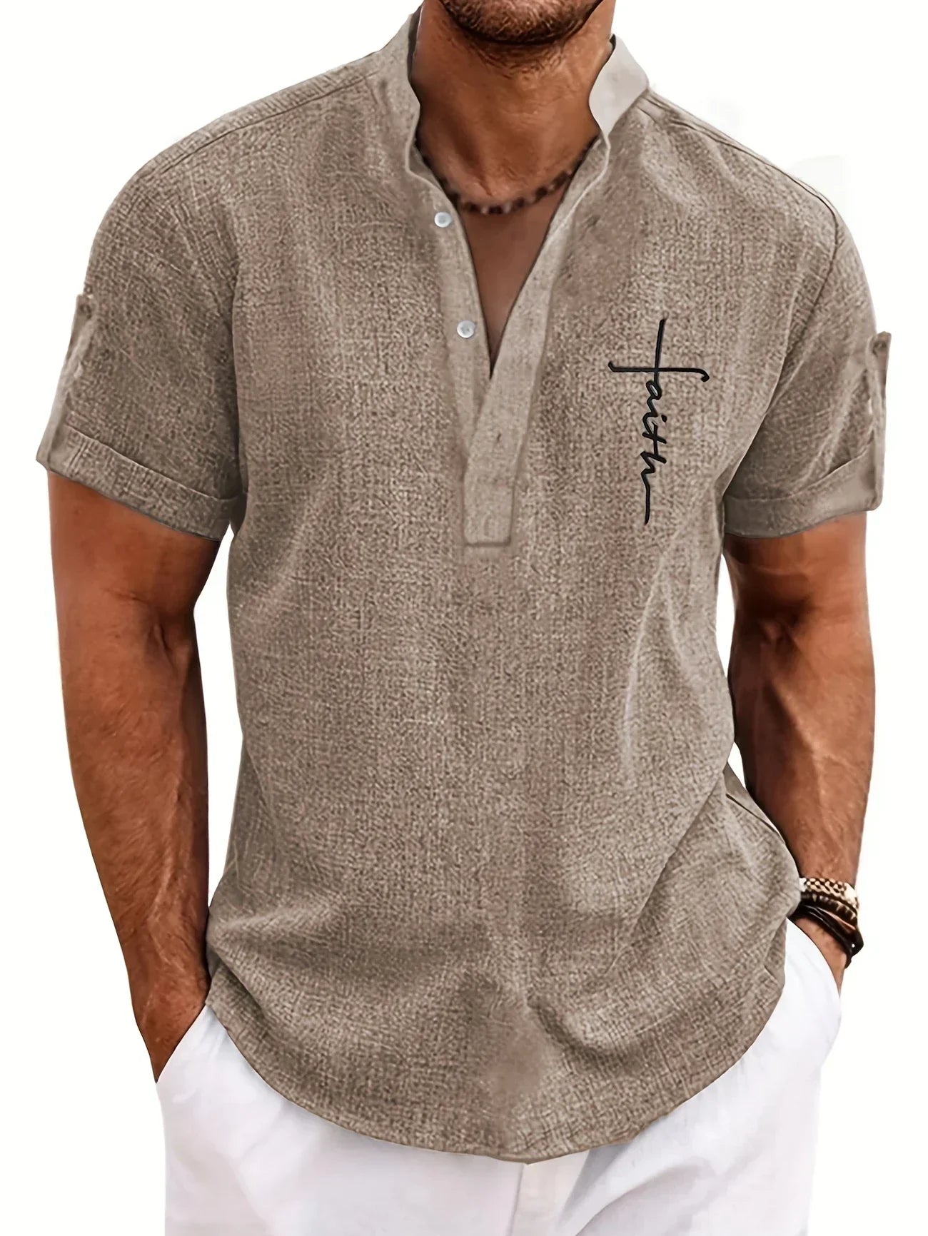 Camisa elegante de manga corta con cuello alto