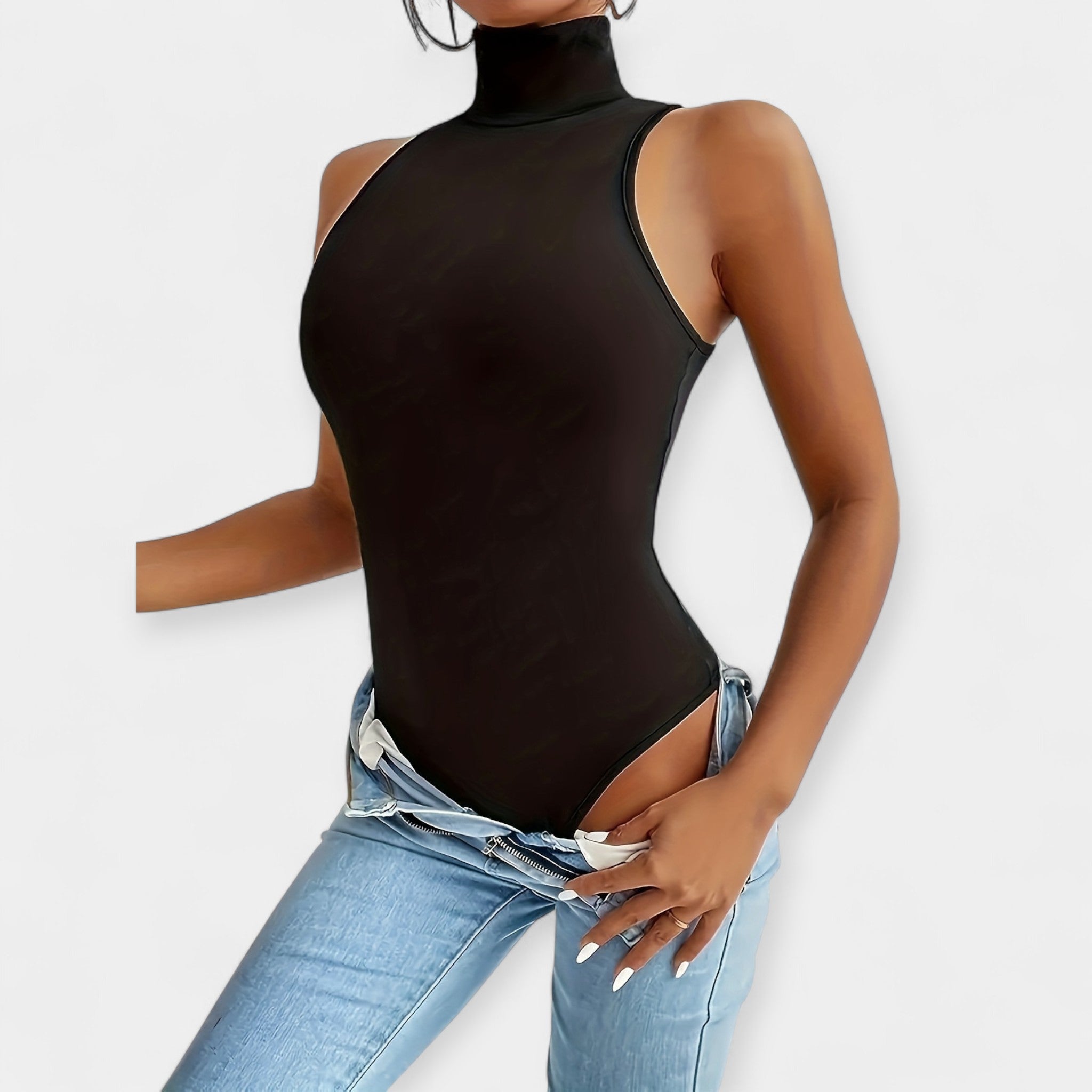 Body minimalista con cuello alto