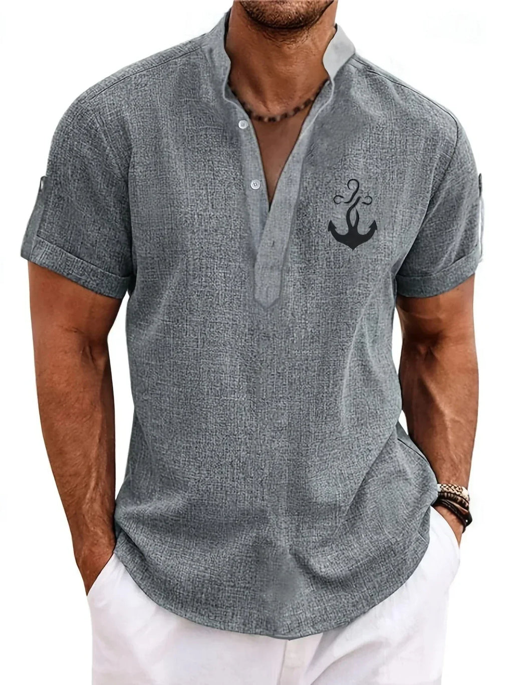 Camisa elegante de manga corta con cuello alto