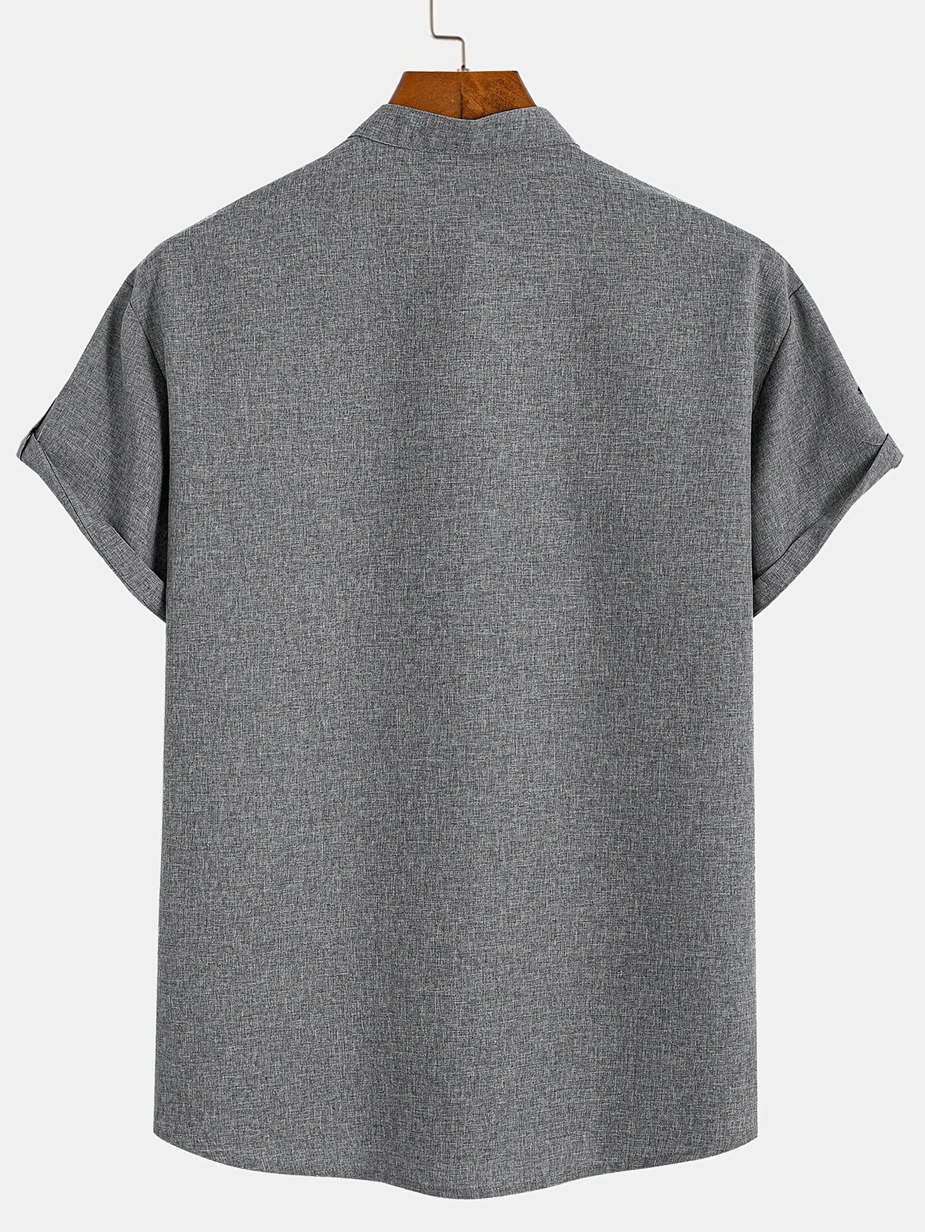 Camisa elegante de manga corta con cuello alto
