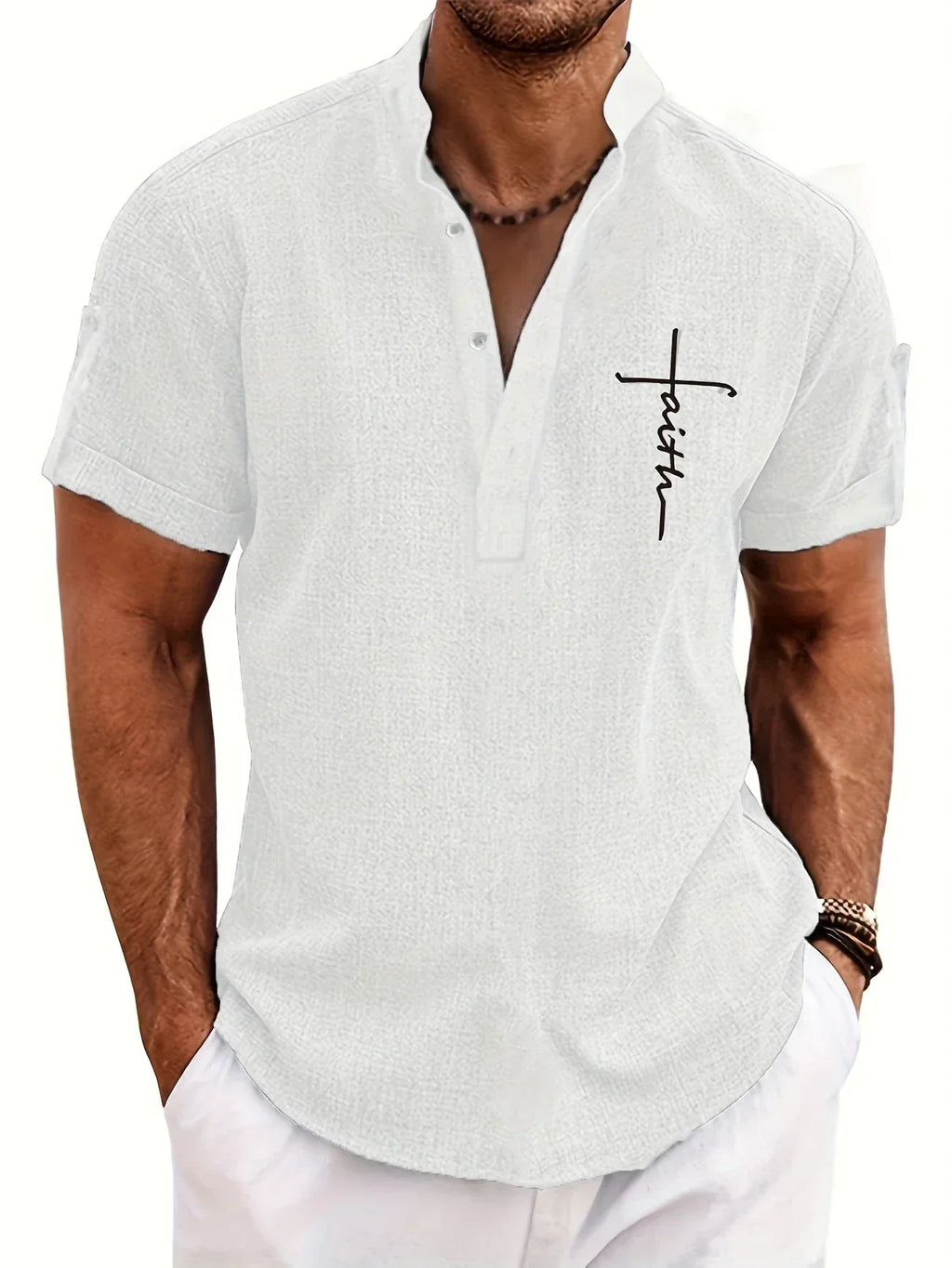 Camisa elegante de manga corta con cuello alto