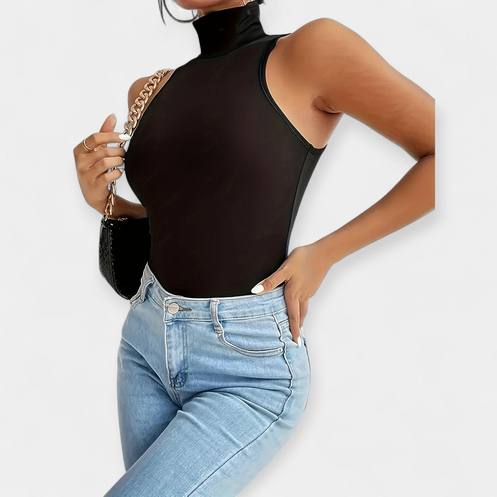 Body minimalista con cuello alto