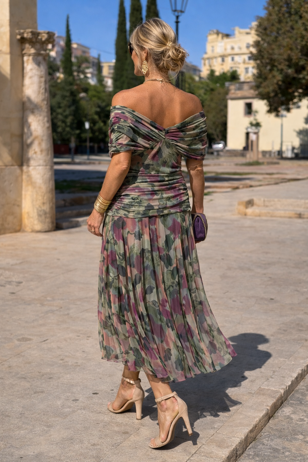 Elegante vestido largo con cuello en V