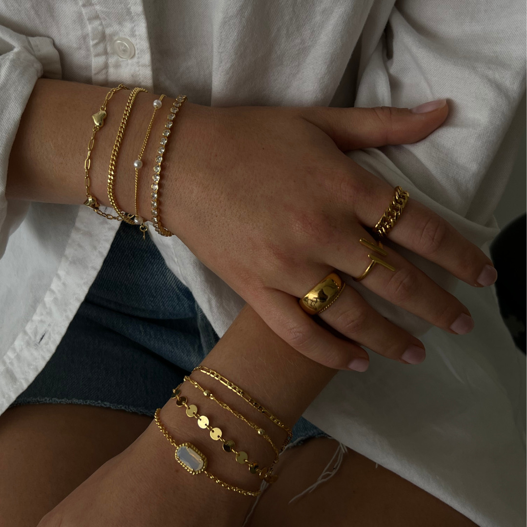 Pulseras con Discreta Elegancia