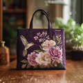 Bolsa Acolchada Artesanal Morada con Colibrí y Orquídeas