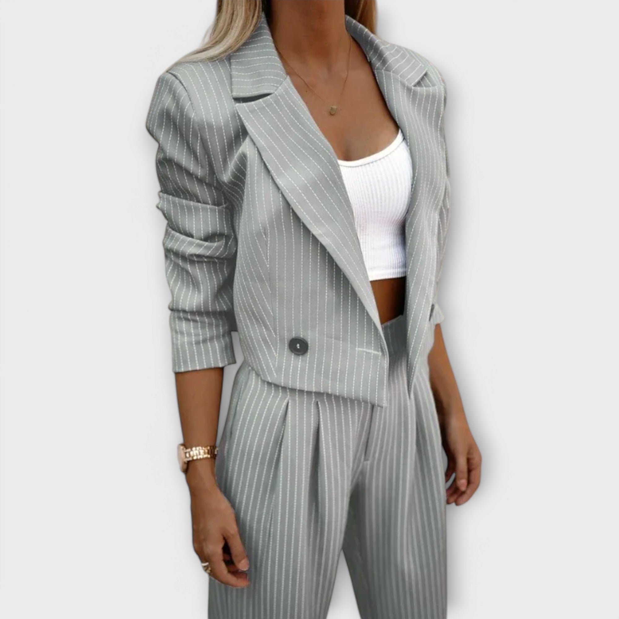 Traje de rayas para dama