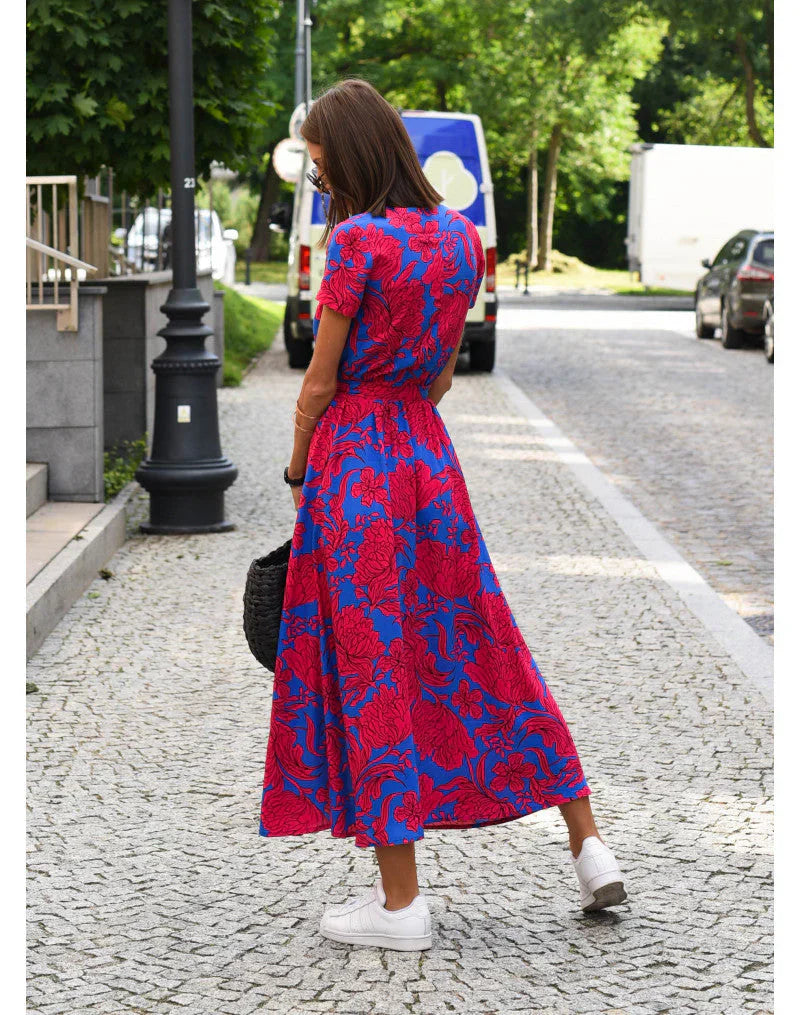 Elegante vestido con cuello en V y una silueta muy favorecedora