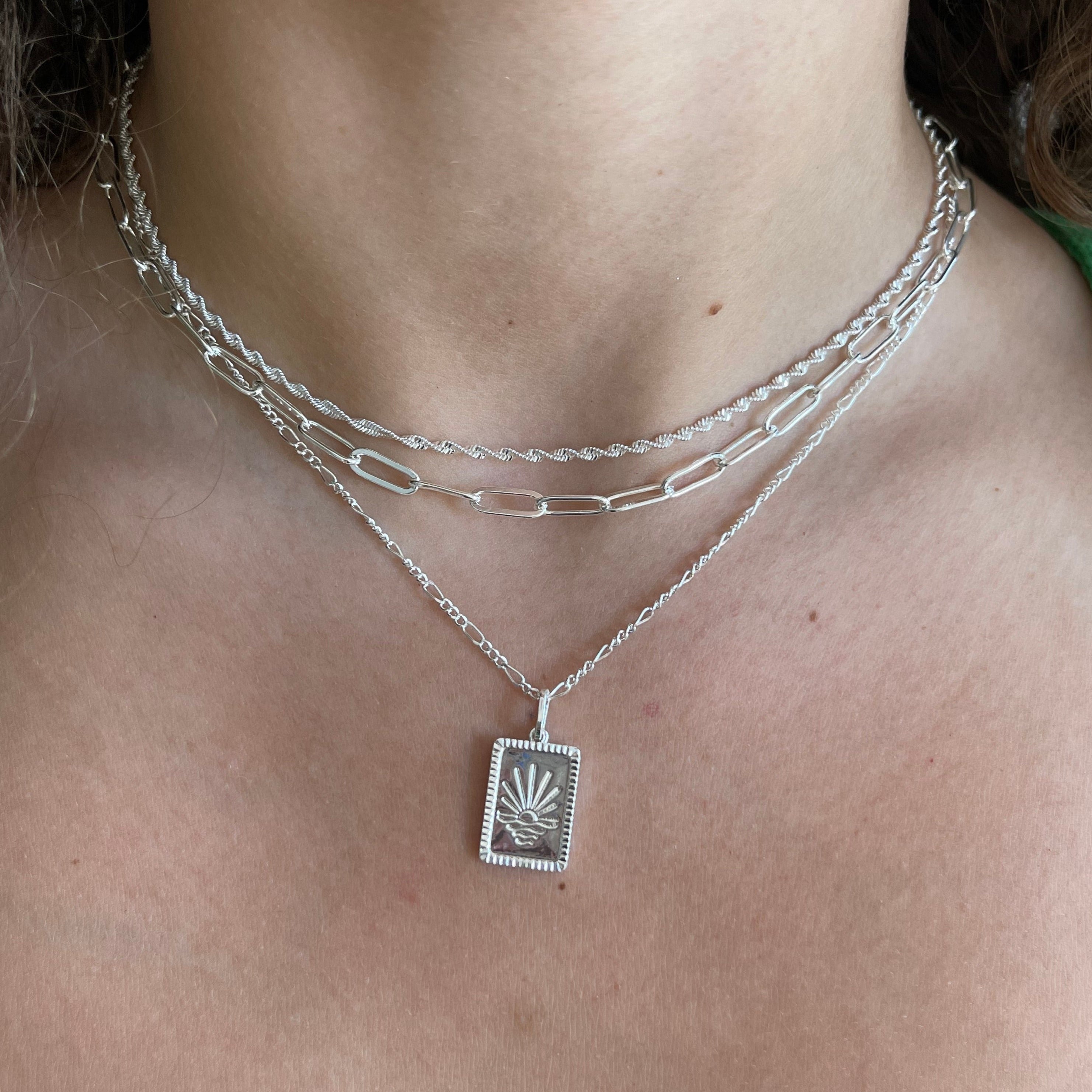 Collar Radiante de Sol