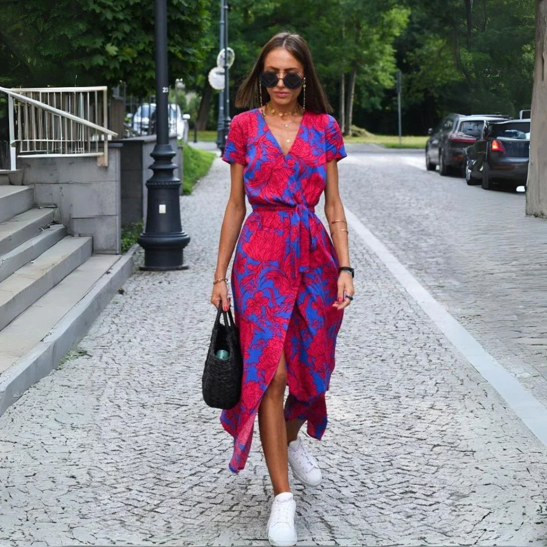 Elegante vestido con cuello en V y una silueta muy favorecedora