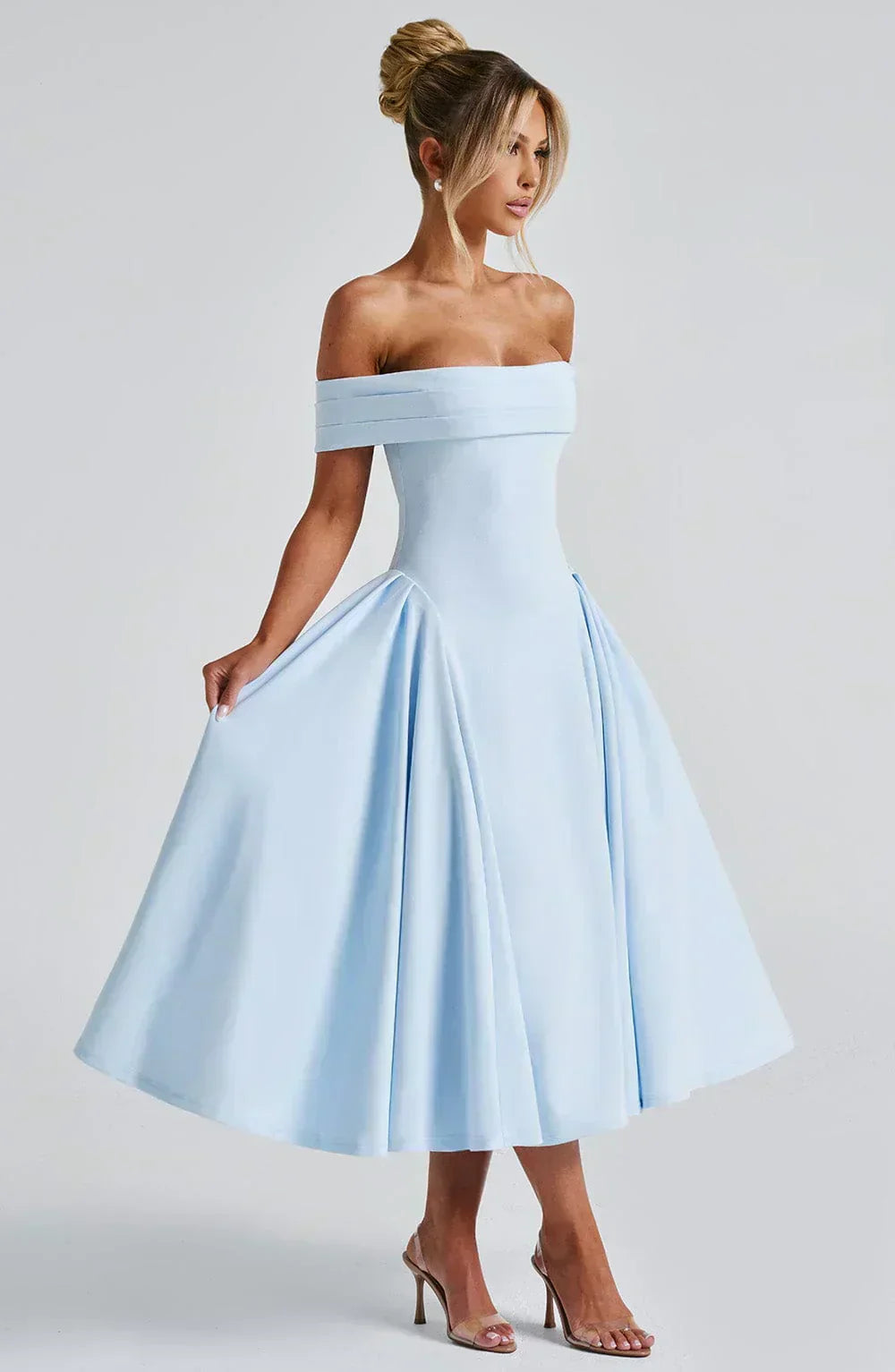 Elegante Vestido Midi Alexander Saint